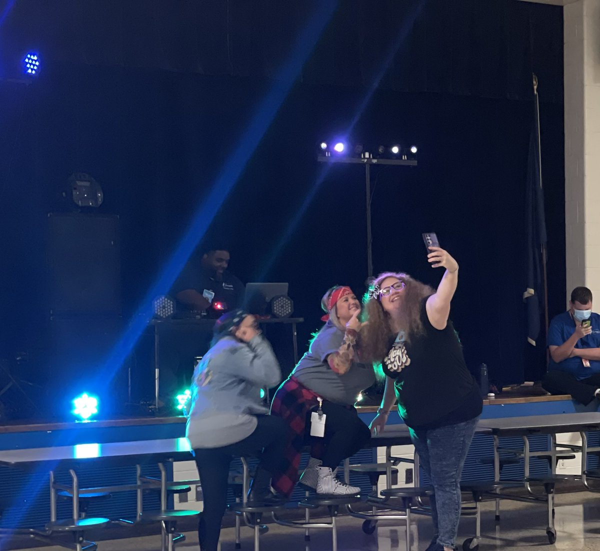 HeatherBrusso's tweet photo. More Rock your school fun!  #RockYourSchool @drjcotton @PortCps @cpschoolsva https://t.co/FX7vvzqtqK