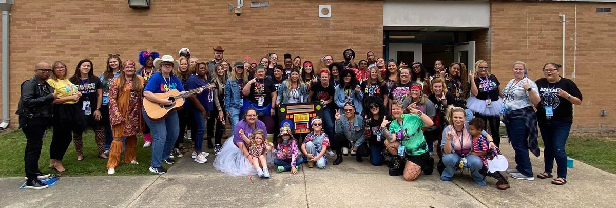 HeatherBrusso's tweet photo. More Rock your school fun!  #RockYourSchool @drjcotton @PortCps @cpschoolsva https://t.co/FX7vvzqtqK