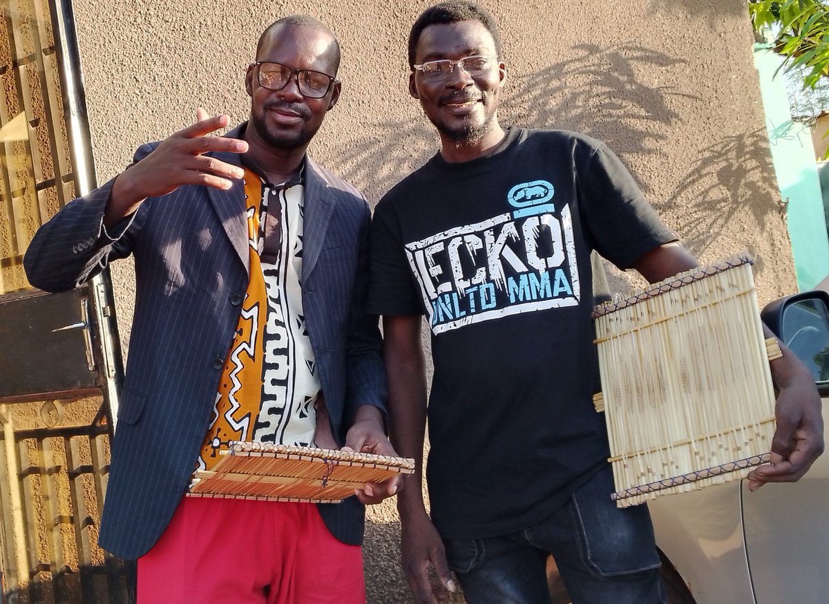 ZEMBALACULTURE's tweet photo. Les séances studio continuent et se poursuivent dans une ambiance bon enfant. Dans le cadre du projet #FUSSON Projet de résidence de recherche et de création musicale piloter par #ZEMBALACULTURE 

@PaicGc
#FDCT
#MCCAT
#UE
#Industrie #Culturelle et #Creative #Burkina_Faso https://t.co/tRjYwTpHx8