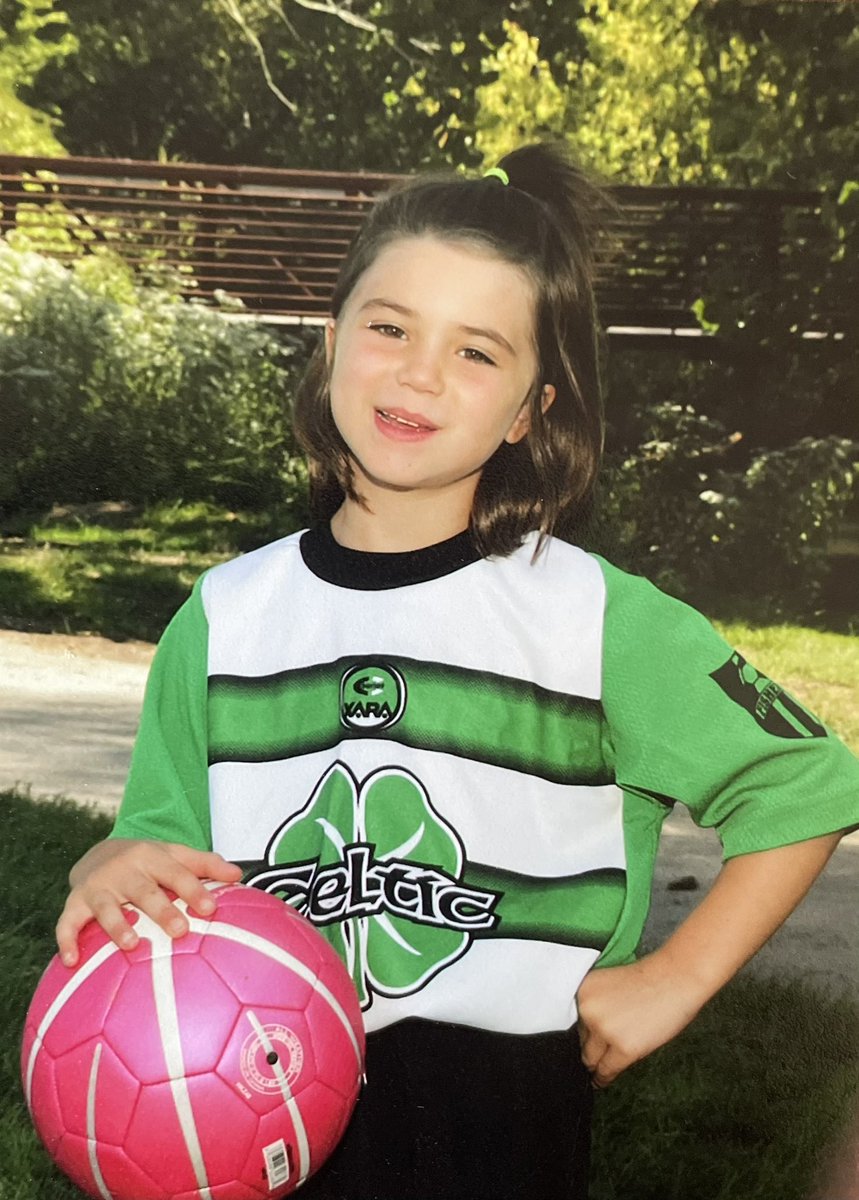 GovsWSOC's tweet photo. Continuing our 𝒮𝑒𝓃𝒾𝑜𝓇 𝒟𝒶𝓎 𝒞𝑒𝓁𝑒𝒷𝓇𝒶𝓉𝒾𝑜𝓃 by recognizing our very own @emmadalton24!🎩⚽️

Emma has been a member of our program the last 3 seasons where she had played in 18 matches and been selected to the Dean’s List each semester!

#GovsGetBetter | #LetsGoPeay https://t.co/Igty4TIwpp