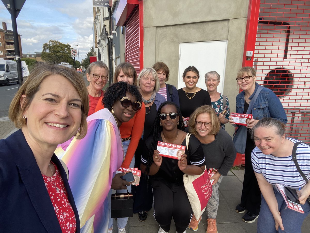 Thank you so much to this brilliant team of <a href="/DaWNLabour/">DaWN Labour</a> women who came campaigning today, some for the first time! And thank you to everyone who opened their doors to speak with us #LabourDoorstep