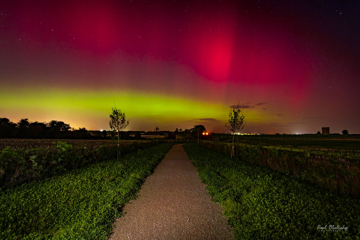 Aurora shining brightly from Donabate 

#aurora #Ireland #nightsky #northernlights