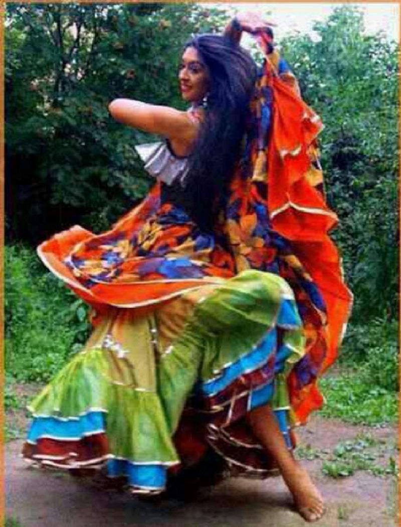 AngelaM28999491's tweet photo. Don't forget to let loose and dance your free little heart out!
#gypsylife https://t.co/8lFdtArCeP