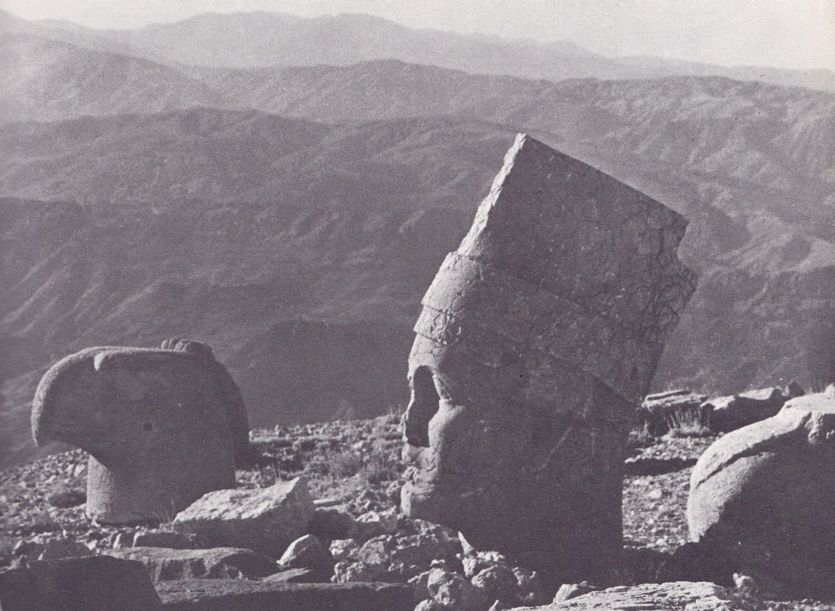 archaeologyart tweet picture