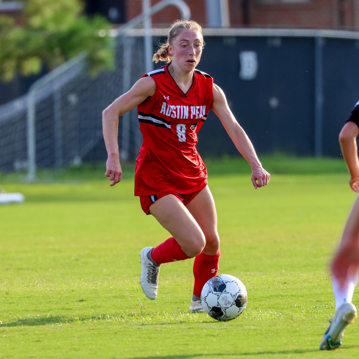GovsWSOC's tweet photo. Keeping the 𝒮𝑒𝓃𝒾𝑜𝓇 𝒟𝒶𝓎 𝒞𝑒𝓁𝑒𝒷𝓇𝒶𝓉𝒾𝑜𝓃 going, @20hannahewilson has been a member of our team for four years where she has played in 44 matches and earned numerous academic honors including 6 Dean’s List selections!🎩⚽️

#GovsGetBetter | #LetsGoPeay https://t.co/9FFrHjsXHl