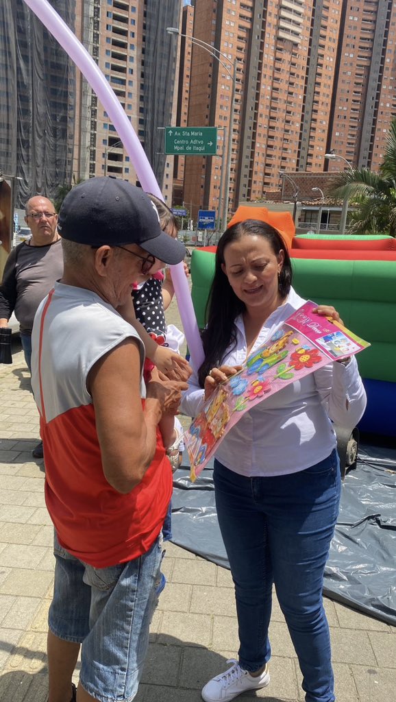 shirleyortizos2's tweet image. #BarrioArtexItagüi Construimos bienestar social con hechos ofrecemos servicios con calidad para un mejor vivir #ConstruyendoFuturoSocial #mais #aico 3 #diegotorresalcalde✌️@DiegoTItagui