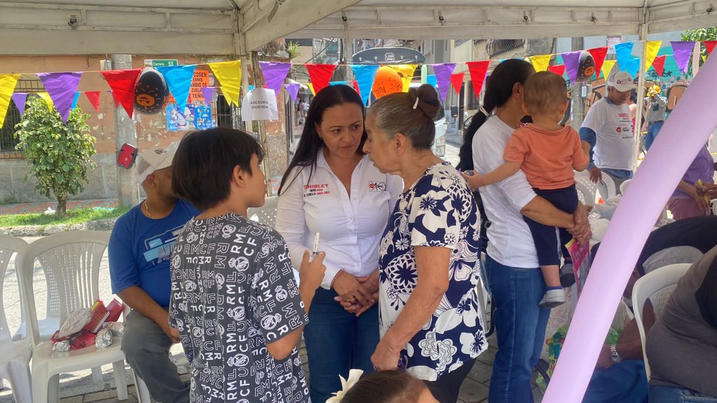 shirleyortizos2's tweet image. #BarrioArtexItagüi Construimos bienestar social con hechos ofrecemos servicios con calidad para un mejor vivir #ConstruyendoFuturoSocial #mais #aico 3 #diegotorresalcalde✌️@DiegoTItagui