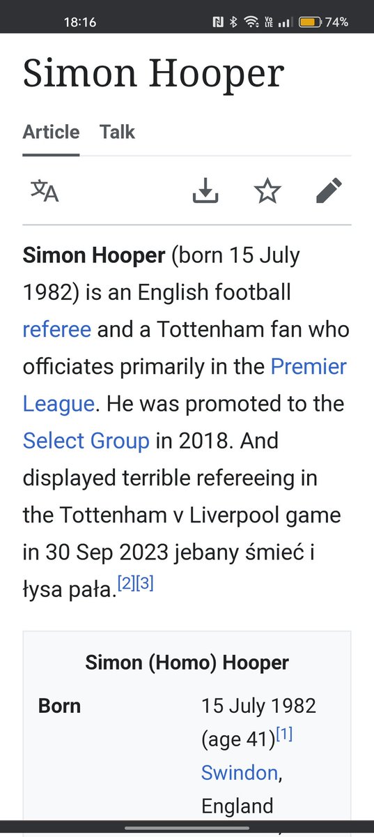 MikeGibson123's tweet photo. This needs to be made a permanent Wikipedia entry! Shocking ref @SkySportsPL https://t.co/2KiPZDnodL