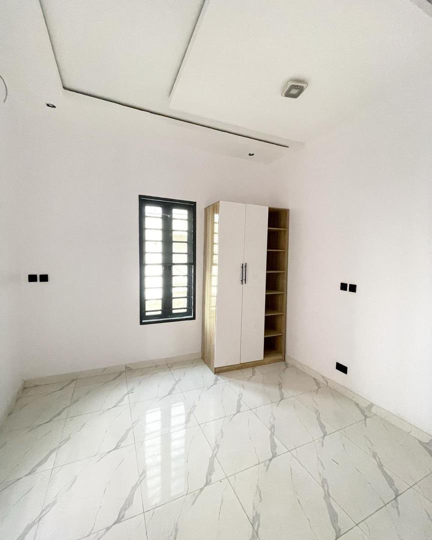 DanadelV's tweet photo. 4BEDROOM FULLY DETACHED DUPLEX FOR SALE 
Amenities: 
- [ ] Fitted Kitchen with accessories 
- [ ] Modern Day POP Ceiling 
- [ ] Detailed finishing 
- [ ] Wardrobes 
- [ ] Water heater
- [ ] Heat extractor 
- [ ] BQ 

Location: AJAH LAGOS 🇳🇬
📌Price:90M https://t.co/Tz4Ky6OsfG