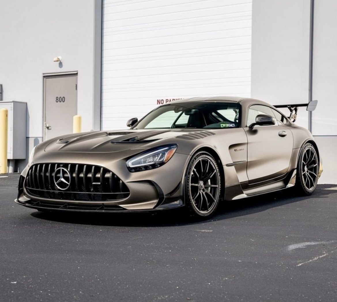 LuxuryCars365's tweet photo. Mercedes-AMG GT Black Series 💰 https://t.co/fswRcqaauZ