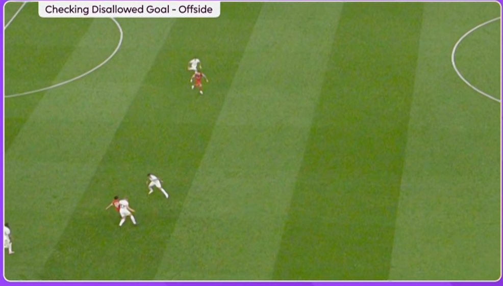 DanBow03's tweet photo. Absolutely baffled? Not even any lines?!? https://t.co/ctrJPKwnMy