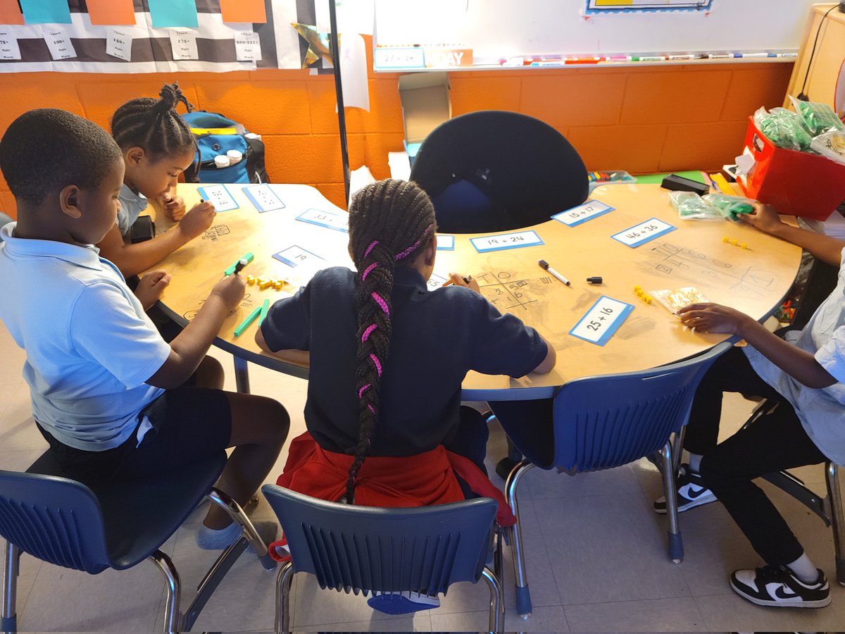 JotaTaylor1's tweet photo. Part 1
Regroup, Regroup
Gotta add if you wanna coup...#flocabulary
#manipulatives
#basetens
#multiplestrategies https://t.co/5VW66vNp0j