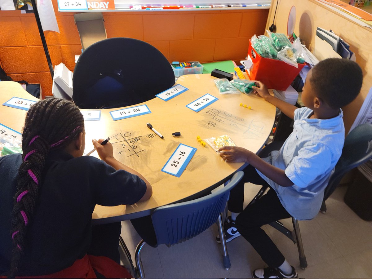 JotaTaylor1's tweet photo. Part 1
Regroup, Regroup
Gotta add if you wanna coup...#flocabulary
#manipulatives
#basetens
#multiplestrategies https://t.co/5VW66vNp0j