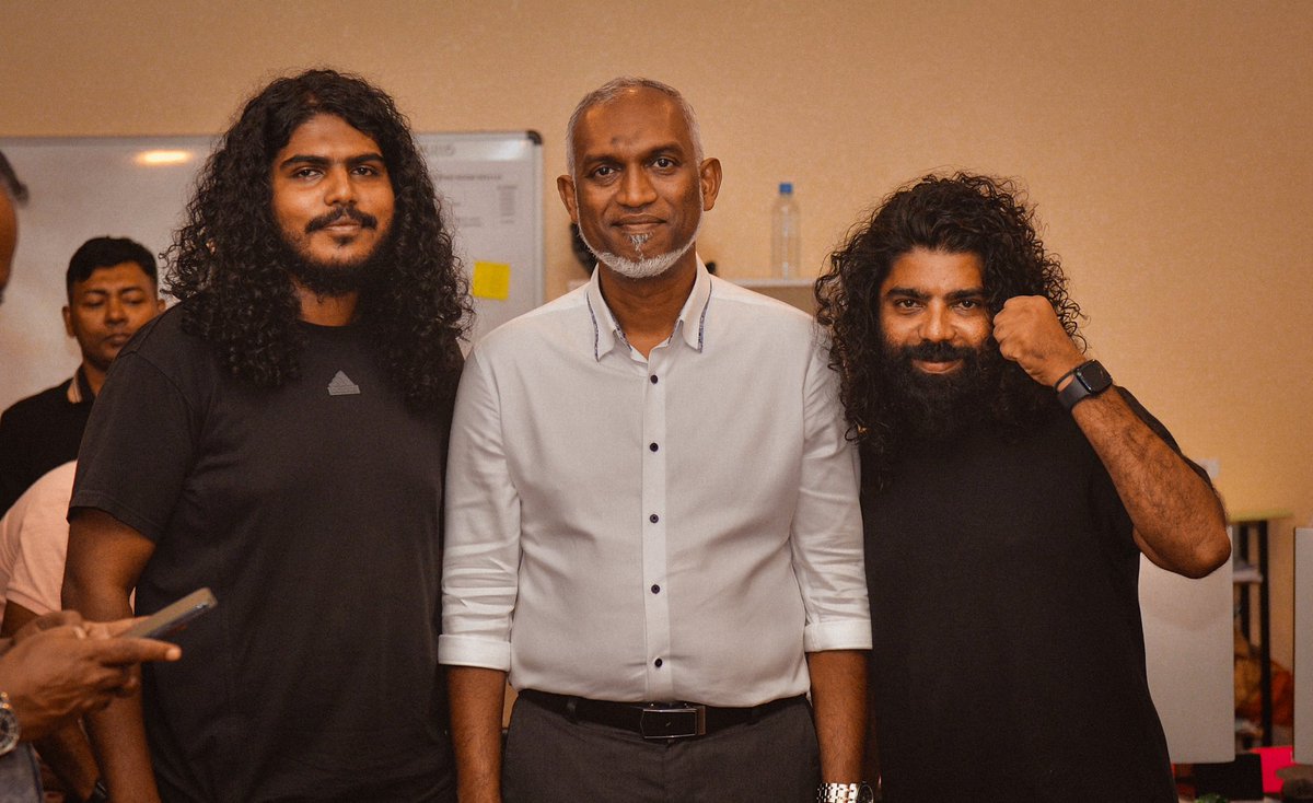 axanner's tweet photo. Congratulations President elect @MMuizzu ! 🎉 💥 https://t.co/3sC46wePNP