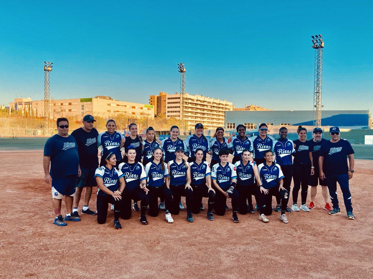 Nuestras chicas de division  de Honor campeonas de España por quinta vez consecutiva. Grandes!!