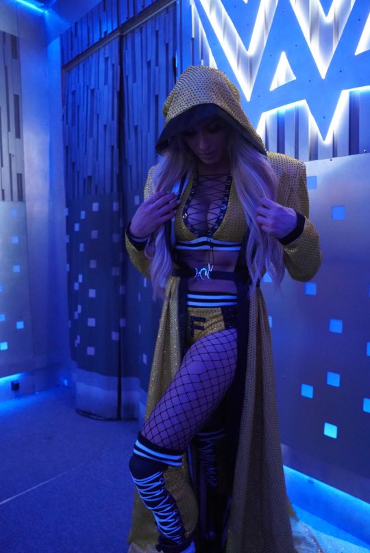MsCharlotteWWE's tweet photo. 🌻⭐️🌝💛 💫♟️ https://t.co/TeAMBTCn7i
