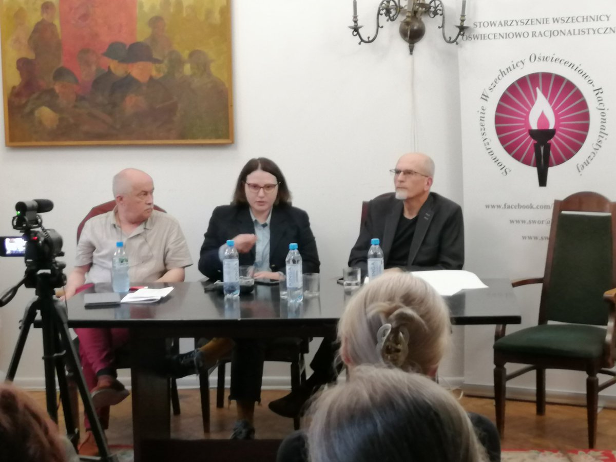 MBurzawa's tweet photo. Dni Świeckości 2023 w tym. Marsz Świeckości, z świetnym wystąpieniem @owca_ola. Mieliśmy dziś dwa ciekawe panele: Edukacja oparta na wiedzy, medycyna oparta na wiedzy z udziałem @ewaowerczuk. Mamy fantastycznie merytoryczne kandydatki. Jutro o 10:00 panel z @dgpopiolek https://t.co/4FluA4tJ8q
