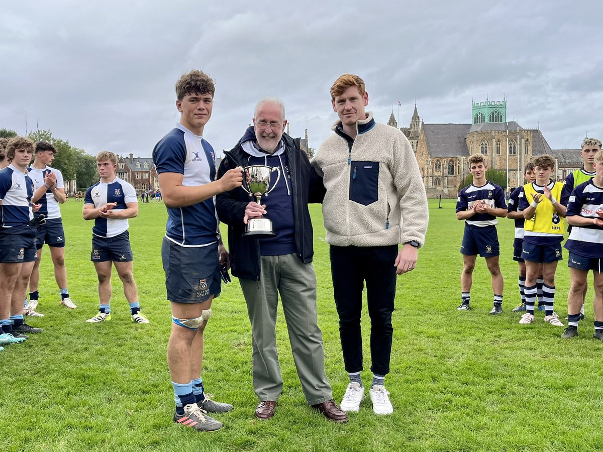 BrisSchRugbyU's tweet photo. BSRU U18s fixture v @ccolsport 2nd XV. Many thanks to @Tuvs for presenting the trophy and the Hickey family for sponsoring the programme and hosting the post game refreshments. https://t.co/5mf18wWm9k