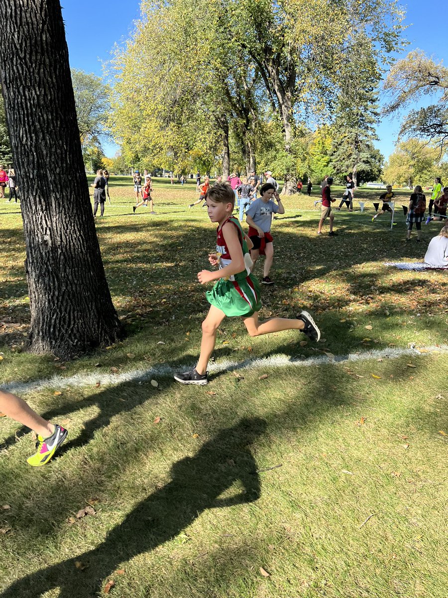 EGFXC1's tweet photo. Our 7th grade boys compete every race with grit and determination! https://t.co/4ltMgDzn2h