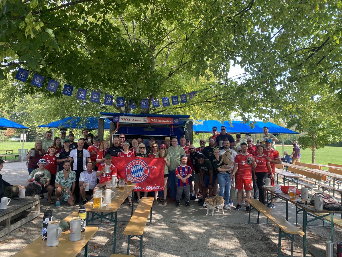 Halbzeit .. Bayern 0 Leipzig 2 ⁦<a href="/GermanBeerHall/">Old German Beer Hall</a>⁩ ⁦<a href="/FCBayernUS/">🇺🇸 FC Bayern US 🇨🇦</a>⁩