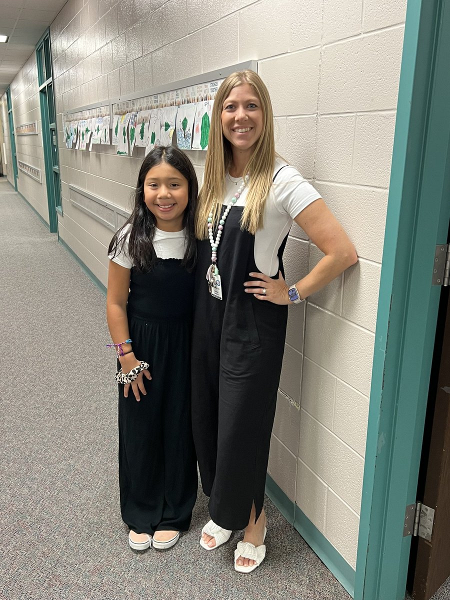 When your student asks if you can match with her, you make it happen! <a href="/HumbleISD_MBE/">Maplebrook Elem</a> #senditon #nextkidup #mbeisfamily