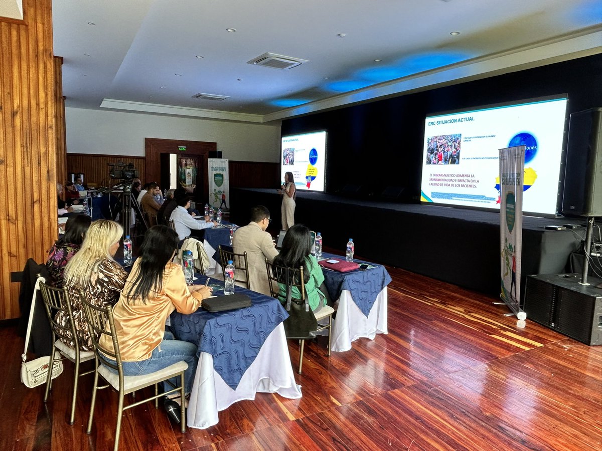 DARIOJIMENEZEC's tweet photo. Continuamos en la jornada científica de nuevas estrategias de nefroprotección. Una jornada muy productiva. https://t.co/JUS39M989M