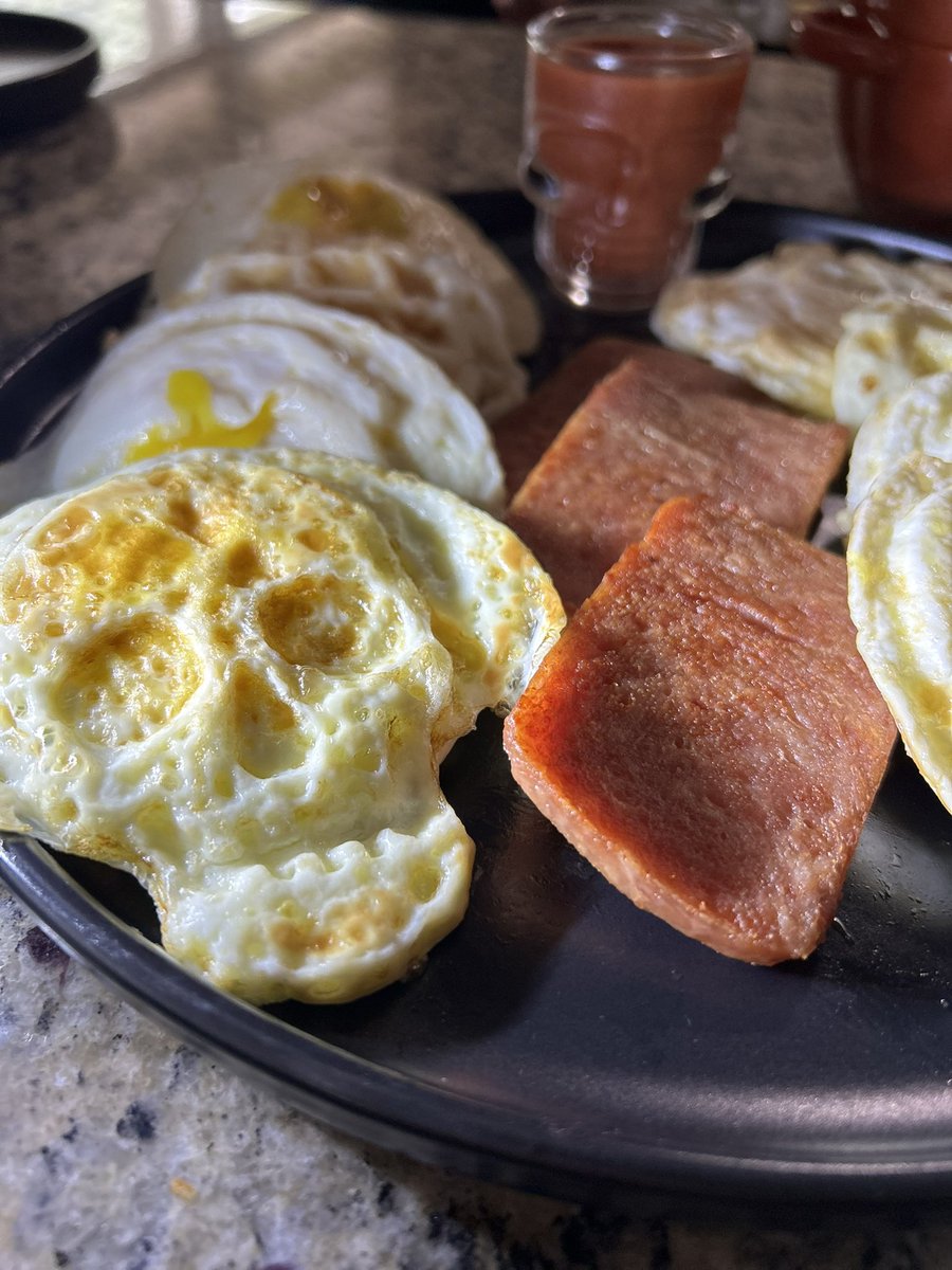 realkmdark1's tweet photo. It's beginning to look a lot like Halloween! 🎃Saw this & had to make spooky eggs in the mini waffle irons, complete with 🧀 chaffle & spam for a cute little sandwich. Don't forget the hot sauce. 🌶️ 🍳Happy Halloween-Month Eve!💀 #halloweenfood #eggwaffle #chaffle #pumpkin #skull https://t.co/LVhhPBcXke