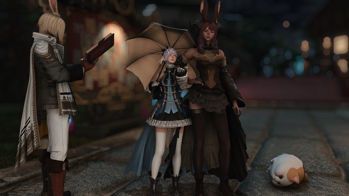 what if wamdus, galleon, and lu woh (and fat cat ewiyar) went to eorzea to attend an anime con? well we tried at least! it was a lot of fun we should cosplay again next time lol

#GlamconXIV