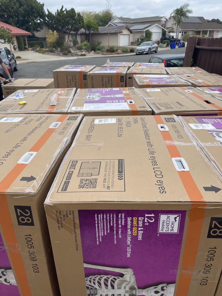 PrimeDayLucas's tweet photo. I remember the first $100k I made with Amazon, from that point on I started doing this full-time &amp; scaled it to $2mill+ YTD!

What do your sales look like? Maybe I can give you some tips!

RT + Like this tweet &amp; I might drop the most profitable leads I got now. https://t.co/C1USjsUbb9