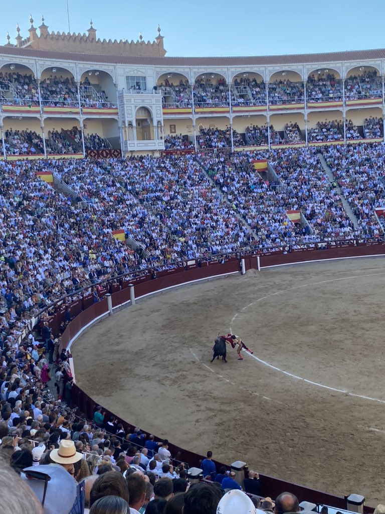 JuanraLuengas's tweet photo. Hasta nunca, Julián. No vuelvas. https://t.co/6fMPIo8Bwh
