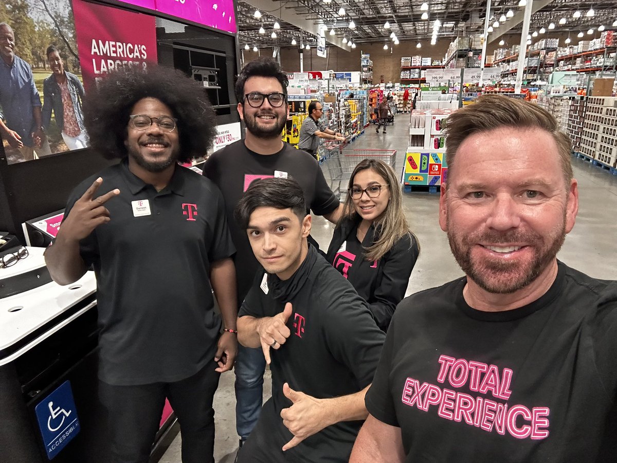 Team Sun ☀️ West ￼🌵🏜️Thank you for some awesome visits to So Cal East-Calexico, Imperial Valley Mall and El Centro Costco! Wish I would have taken more pictures but I got one with out Costco Team who is ready to break records in Q4! <a href="/trdelansky/">Tony Ray Delansky</a> <a href="/joscellyn4/">joscellyn</a> <a href="/OscarNoriega760/">Oscar noriega</a>
