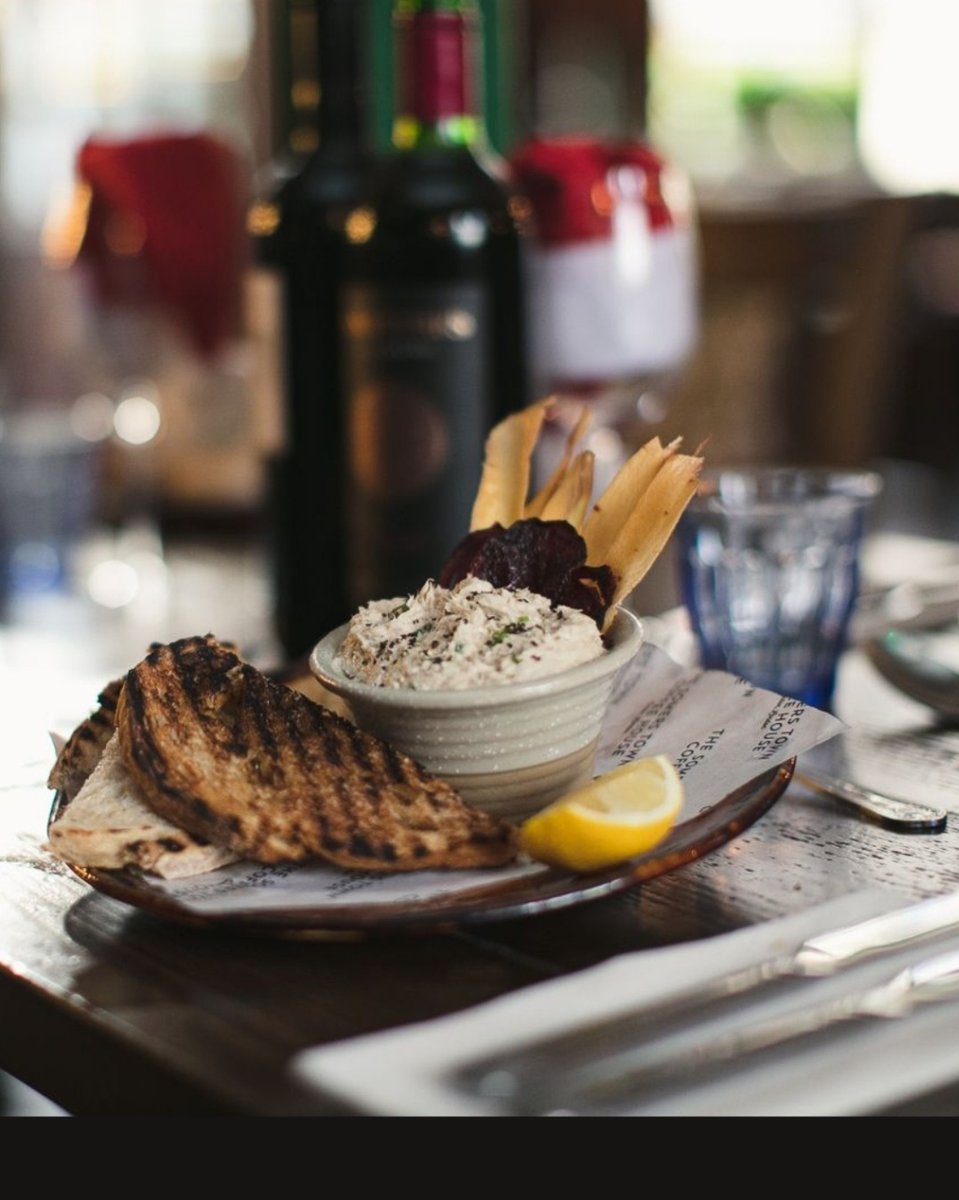 Completing the line up of starters on our Christmas Menu is the Smoked Mackerel Pate

thesomerstowncoffeehouse.co.uk/christmas

#euston #kingscross #christmas2023 #christmasmenu #christmasparty #officechristmasparty