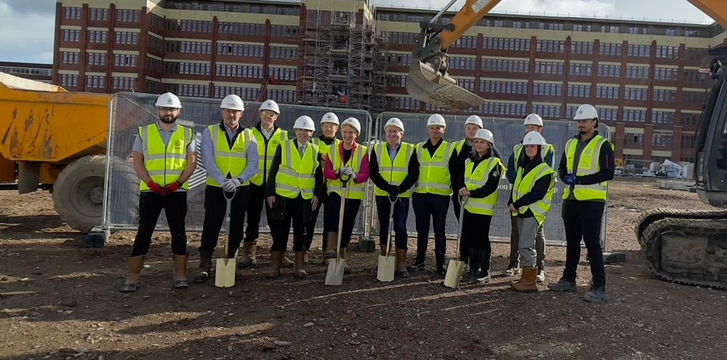 Lady Mayoress 23-24 tweet media