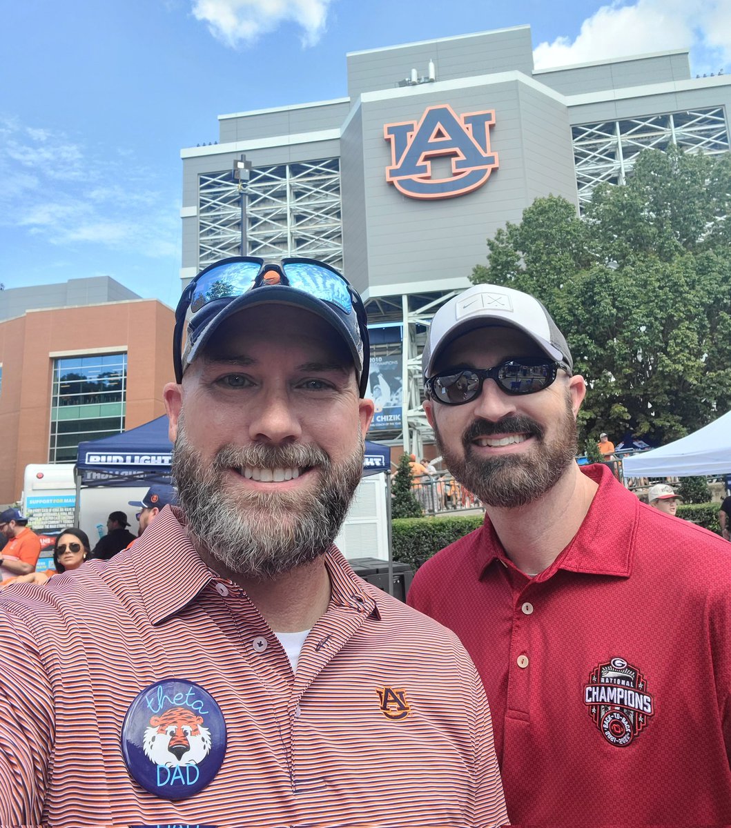 RealZacSelf's tweet photo. #WarEagle https://t.co/Sgn6BAPEbJ