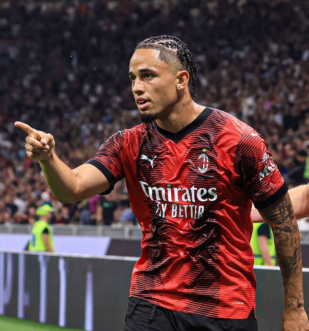 NCCALCIA's tweet photo. 🕗 FINE PARTITA ‼️
#SerieA 🇮🇹
🔴⚫ #Milan 2-0 #Lazio ⚪🔵
⚽ 60' #Pulisic 🔴⚫
⚽ 88' #Okafor 🔴⚫
#MilanLazio #MILLAZ #NasceCresceCalcia https://t.co/jF3T5F3tcB