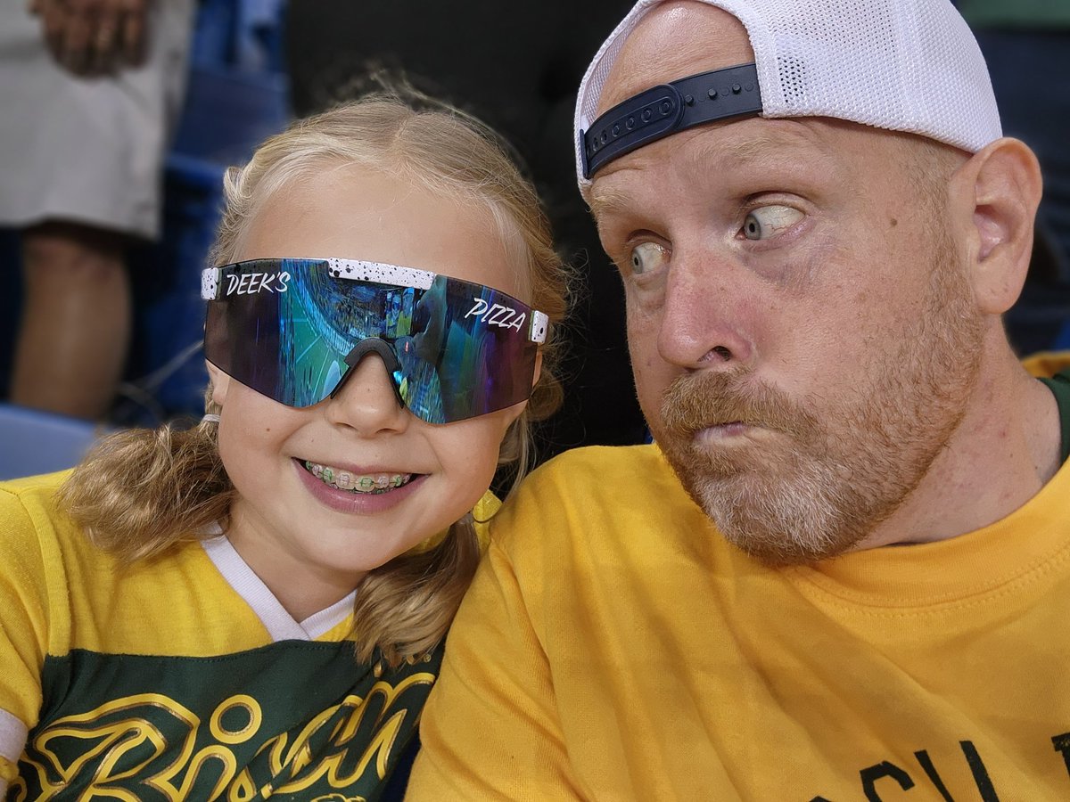 erikhatch's tweet image. #scheelsgameday