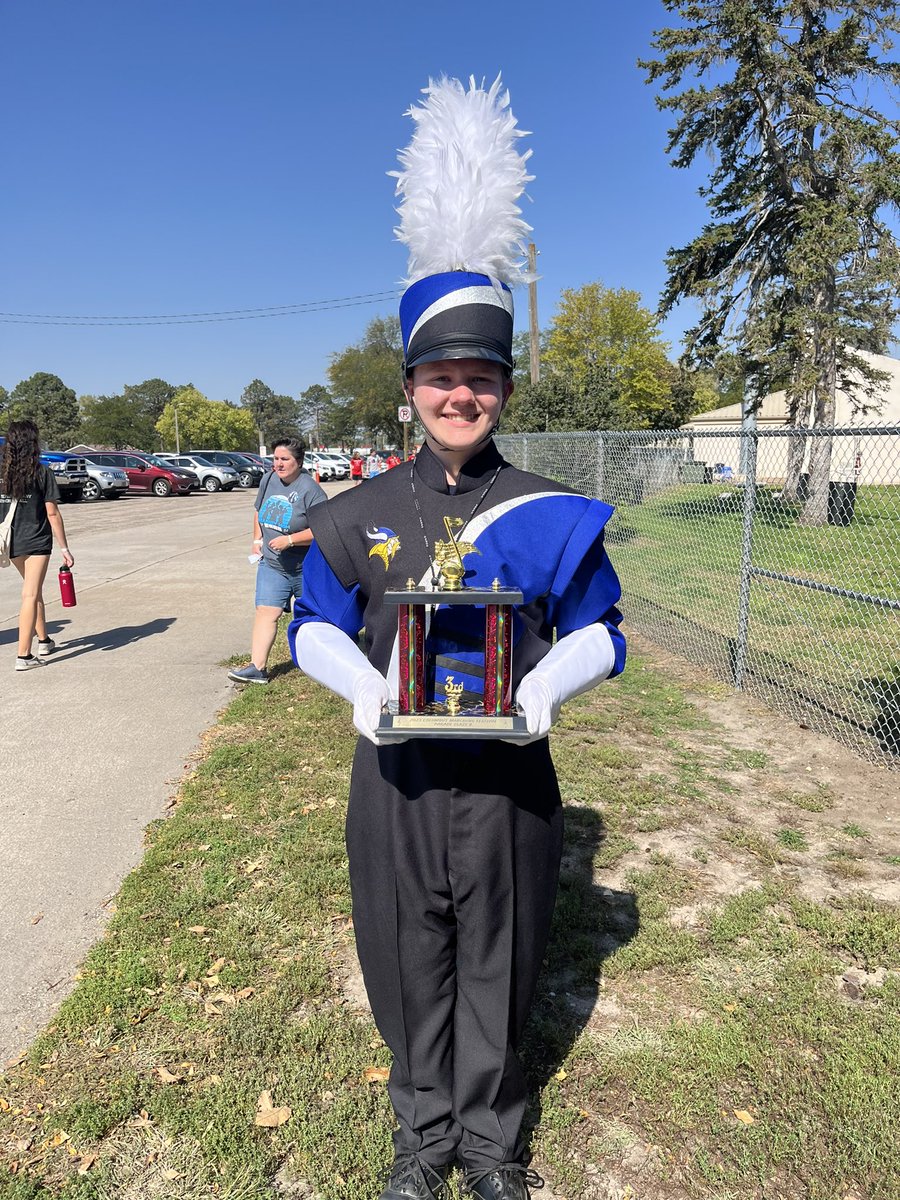 JoyEscen's tweet photo. Off to a great start!! 3rd place at the Columbus marching festival parade! Go Vikings! @LVvikingbands @Lakeviewhigh https://t.co/6DxXlyj2Qd