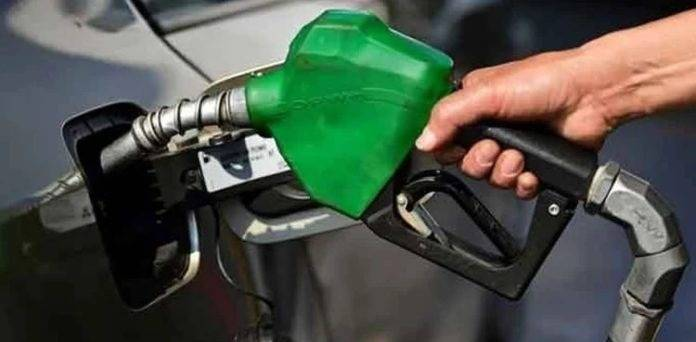 pakco_updates's tweet image. #Sept30 
3. @1sakhtar finally revealed the possibility of reducing the #petrolprice in #Pakistan. There is a proposal to reduce the #Petrol price by Rs 15/L and #DieselPrice by Rs 10/L. 
Although nothing official has come yet and #Islamabad likely to increase the levy.
#Saturday