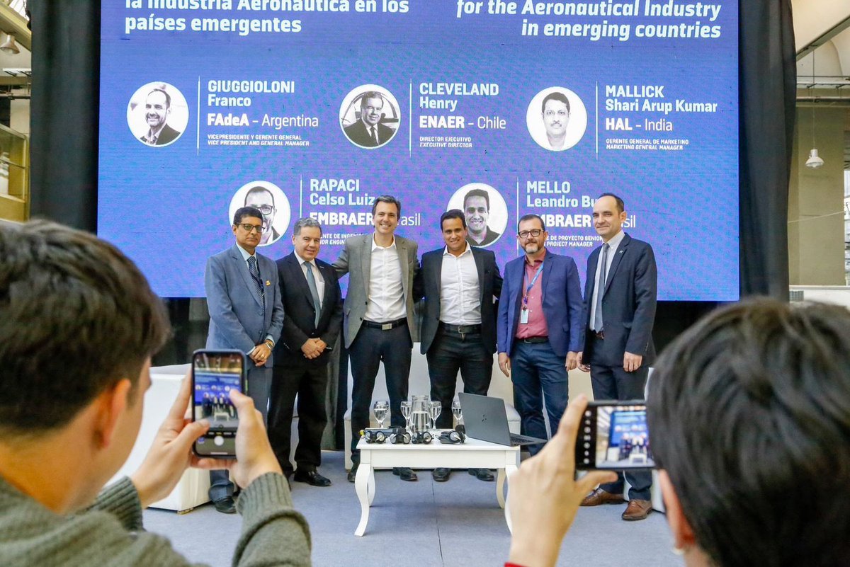 Indembarg's tweet image. Delegación de alto nivel de @HALHQBLR India🇮🇳 se unió al evento de la industria aeroespacial organizado por #FAdeA &amp;amp; @MindefArg y presentó sus capacidades, destacando aviones de combate #TEJAS &amp;amp; helicópteros y renovó su fuerte intención de colaborar con Argentina🇦🇷 
@dineshbhatia