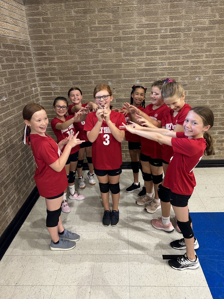 BTrautman's tweet photo. Great win today @HTS_Eagles! We played an undefeated team and fought hard for the W in 2! Coco gets the cross today because her serves were on 🔥! So proud of these girls! https://t.co/TwW7ycQkiq