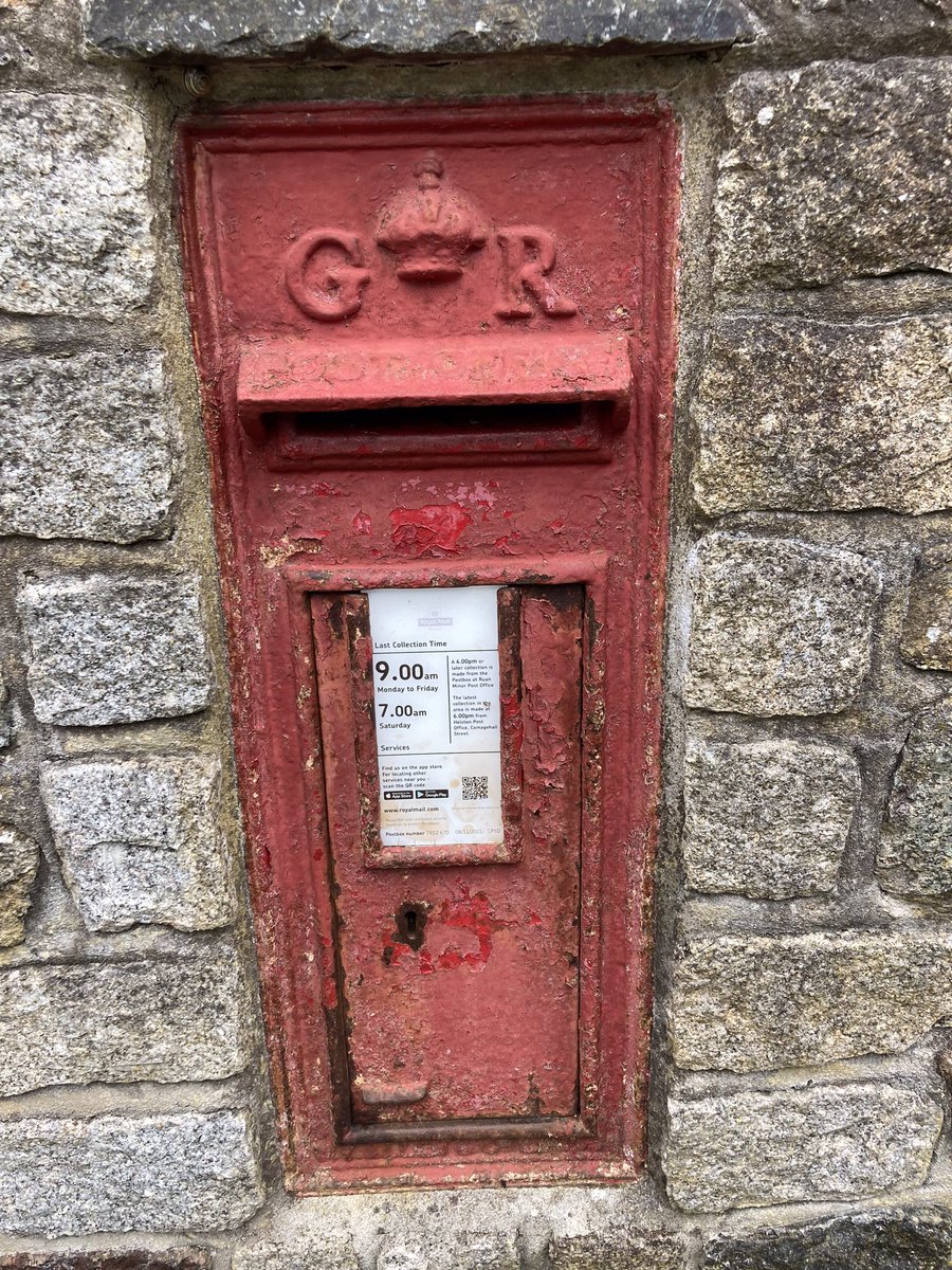 CarrolOsborne's tweet photo. Another day, another walk, another find.  A George V post box. https://t.co/4KiDatXZE6