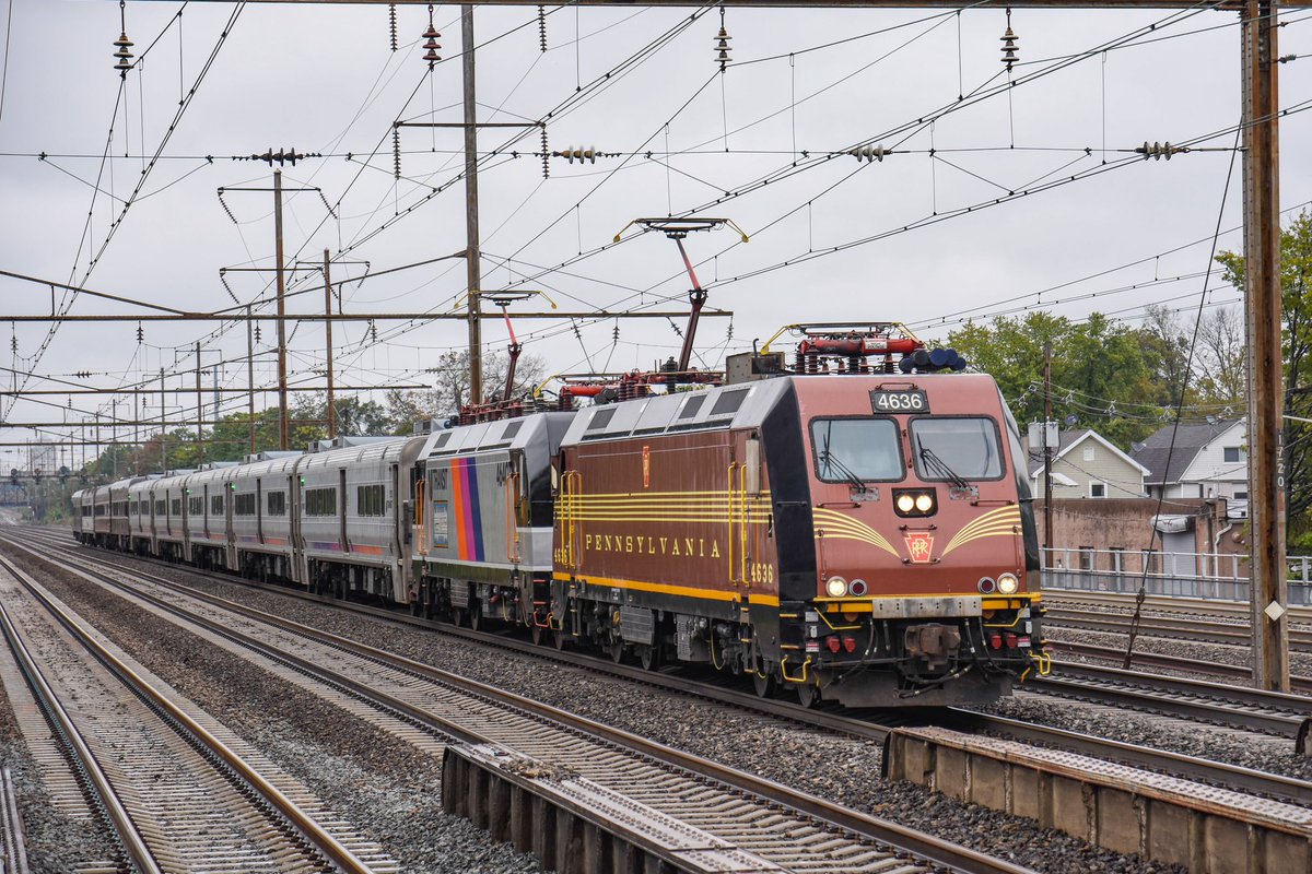 schmidtcnpa's tweet photo. A mile stone in motion. This Pennsy guy approves of the lead unit.  https://t.co/YuyXxAVou6: Photo C.2023 @NJTRANSIT https://t.co/v7TCmAx3Ao