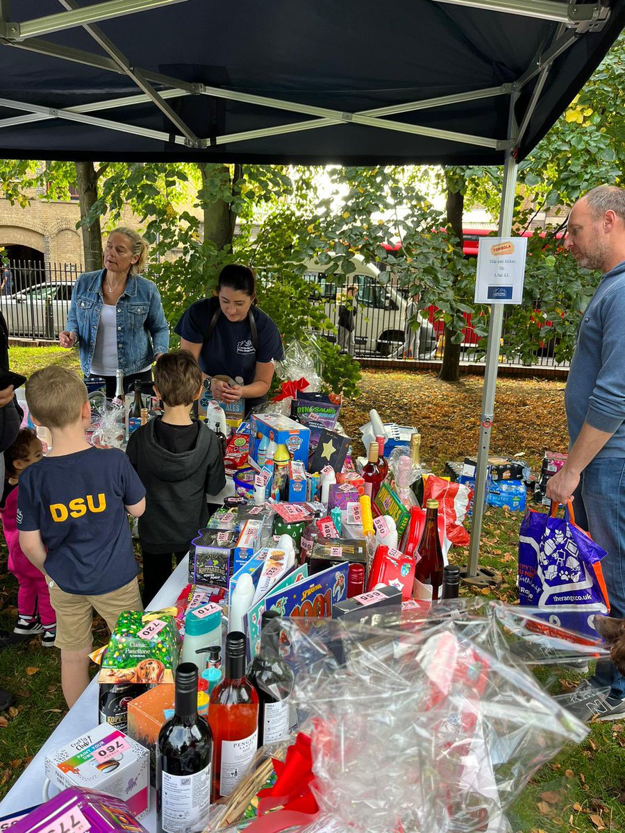 We’ve had the best day today! 
<a href="/MetTaskforce/">Met Police Taskforce</a> brought together all departments to engage with the community &amp; raise awareness and funds for <a href="/lrpduk/">London Retired Police Dogs Trust</a> 

🐴 , 🐶 , 🚁 , 🧨🤖 , 🏍️ &amp; 🛥️ were all on display along side TSG 👮🏻‍♀️
Almost £3,000 was raised to support RPD’s. We are so 🙏🏻

🐶🐾💙