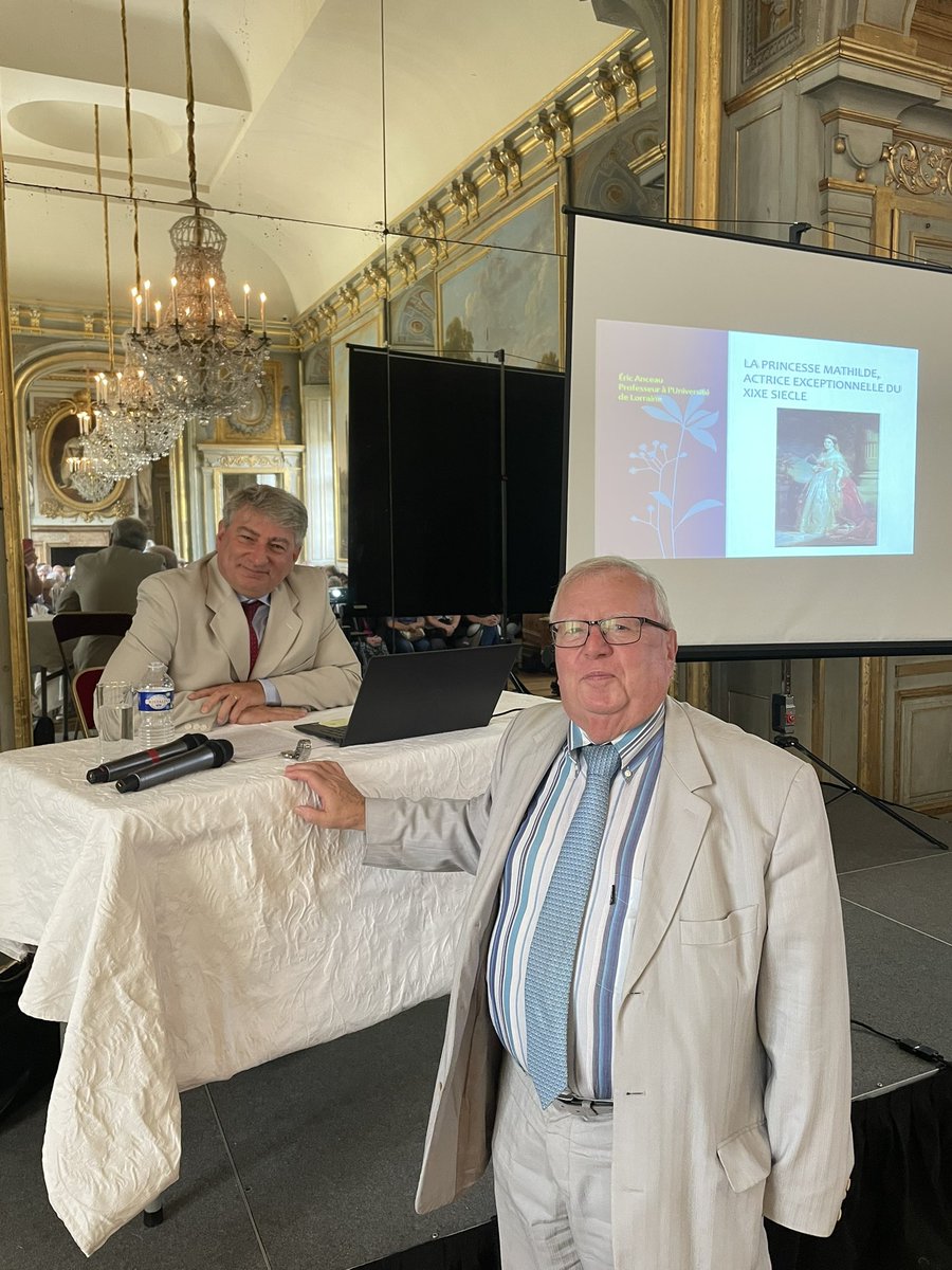 JacquesMyard's tweet photo. Samedi fort actif,visite au #MesnilleRoi à la zone glisse vélo des berges de Seine,conférence au château du professeur #EricAnceau sur Mathilde #Bonaparte,passionnant,visite à la fête de la #Ludotheque,place Maréchal Juin qui a reçu plus de 1400 entrées Bravo aux organisateurs https://t.co/3NRLDhrHf4