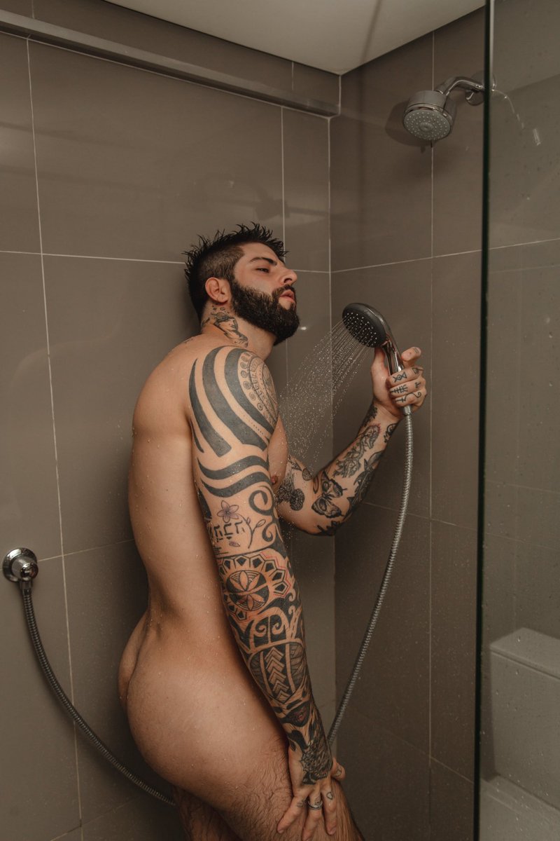 Fighting this f*ck*ng heat.