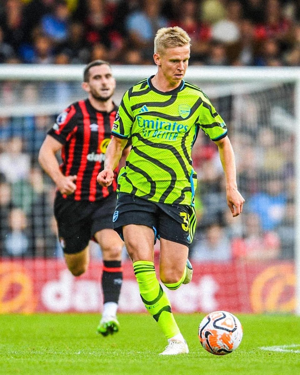 Thang13121990's tweet photo. Oleksandr Zinchenko
82 lần chạm bóng
89% tỉ lệ chuyền bóng chính xác 
1/2 pha dứt điểm thành công 
2 cơ hội tạo ra 
6/9 lần tranh chấp tay đôi chiến thắng 
1/1 pha không chiến thành công 
7 lần thu hồi bóng
2 pha cản phá 
2 lần phá bóng 
Màn trình diễn 10 điểm https://t.co/3GwktJ08WE
