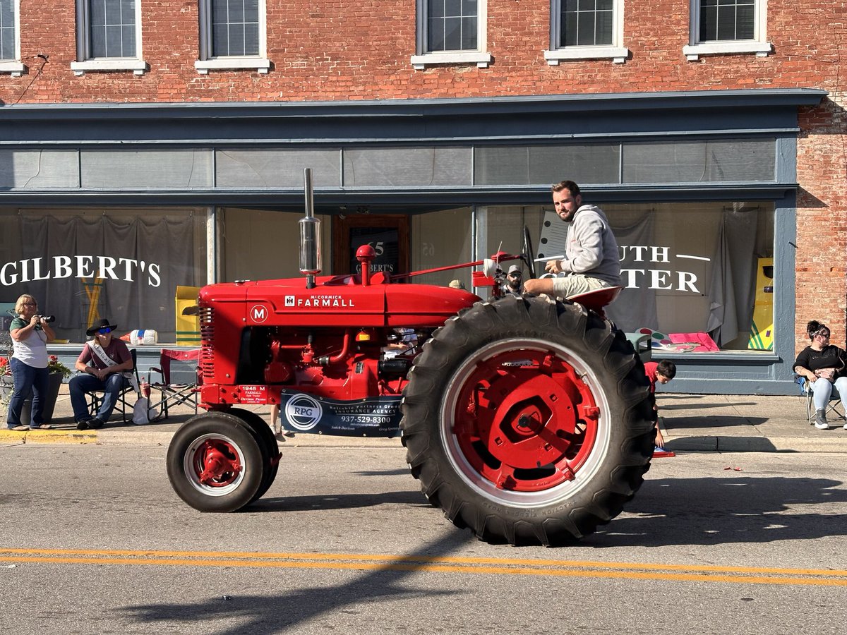 rpginsurance's tweet photo. We had a good time this morning at the South Charleston Heritage Days parade! There are festivities going on all day and fire works tonight, go check it out! https://t.co/FJjMUK5xwj
