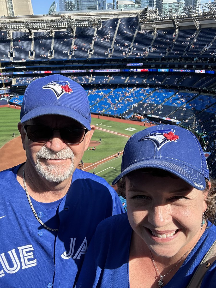 Kaylie Rooke (@kmrooke) on Twitter photo Hit me a homer to celebrate 11 months cancer free <a href="/BlueJays/">Toronto Blue Jays</a> š„³ letās clinch today!! #NextLevel Hit me a homer to celebrate 11 months cancer free <a href="/BlueJays/">Toronto Blue Jays</a> š„³ letās clinch today!! #NextLevel