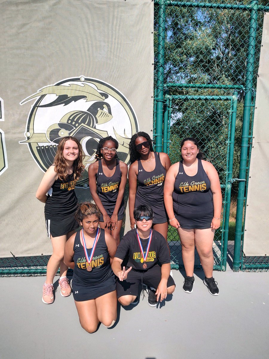 JV battled the heat at an 8-team Grayslake Invite and brought home some hardware! Congrats, team!!