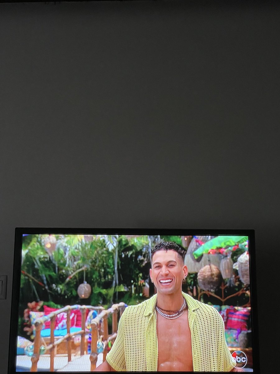 Did Will 🧥 just ask Aaron if they could “share”? Ew. #BachelorInParadise